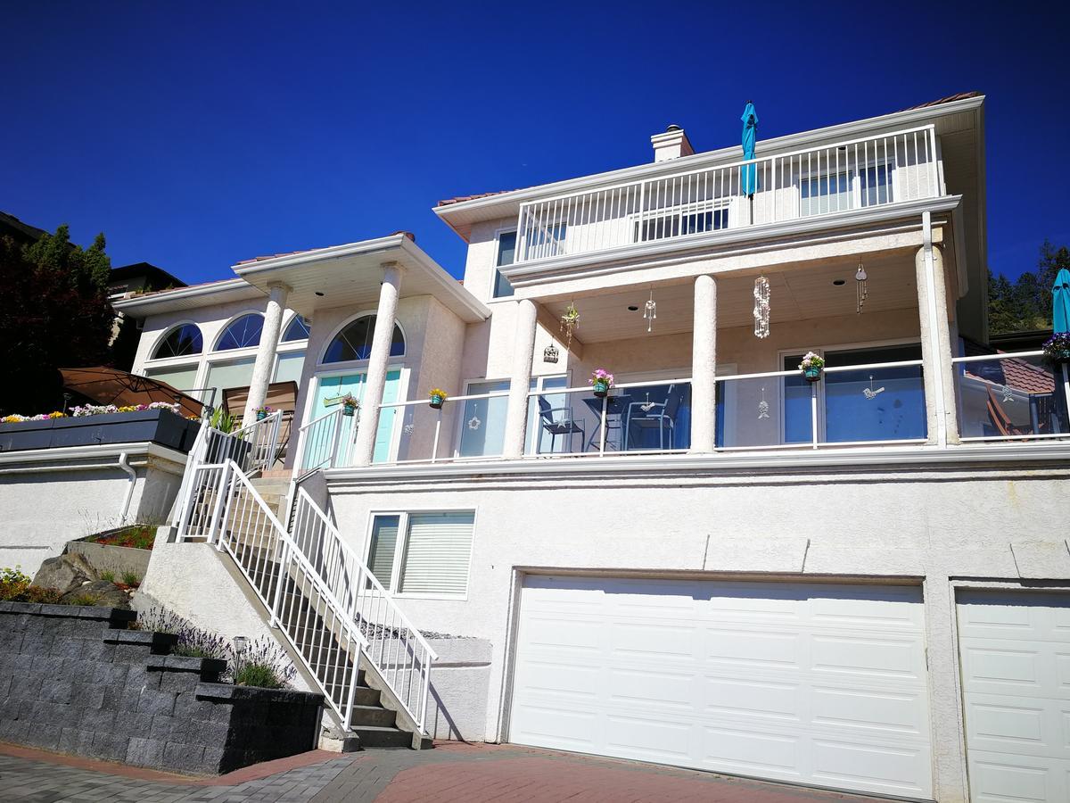 Lakeview Oasis Bed And Breakfast West Kelowna Esterno foto