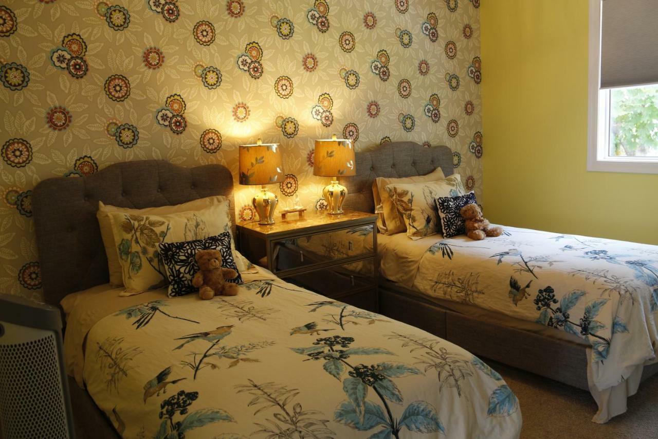 Lakeview Oasis Bed And Breakfast West Kelowna Esterno foto