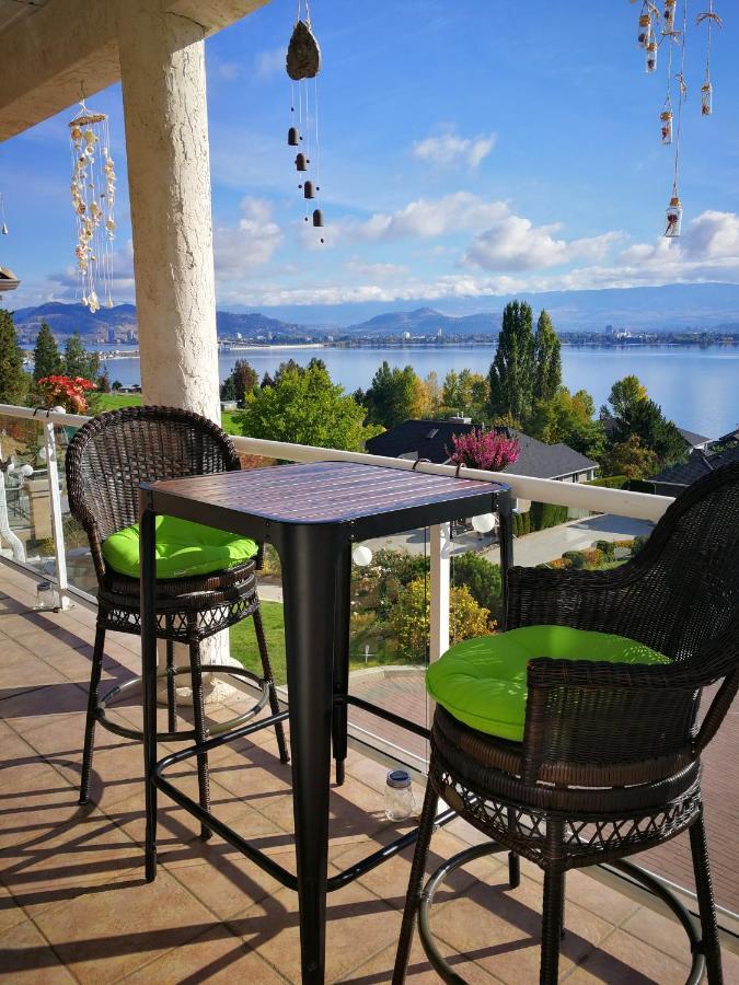Lakeview Oasis Bed And Breakfast West Kelowna Esterno foto